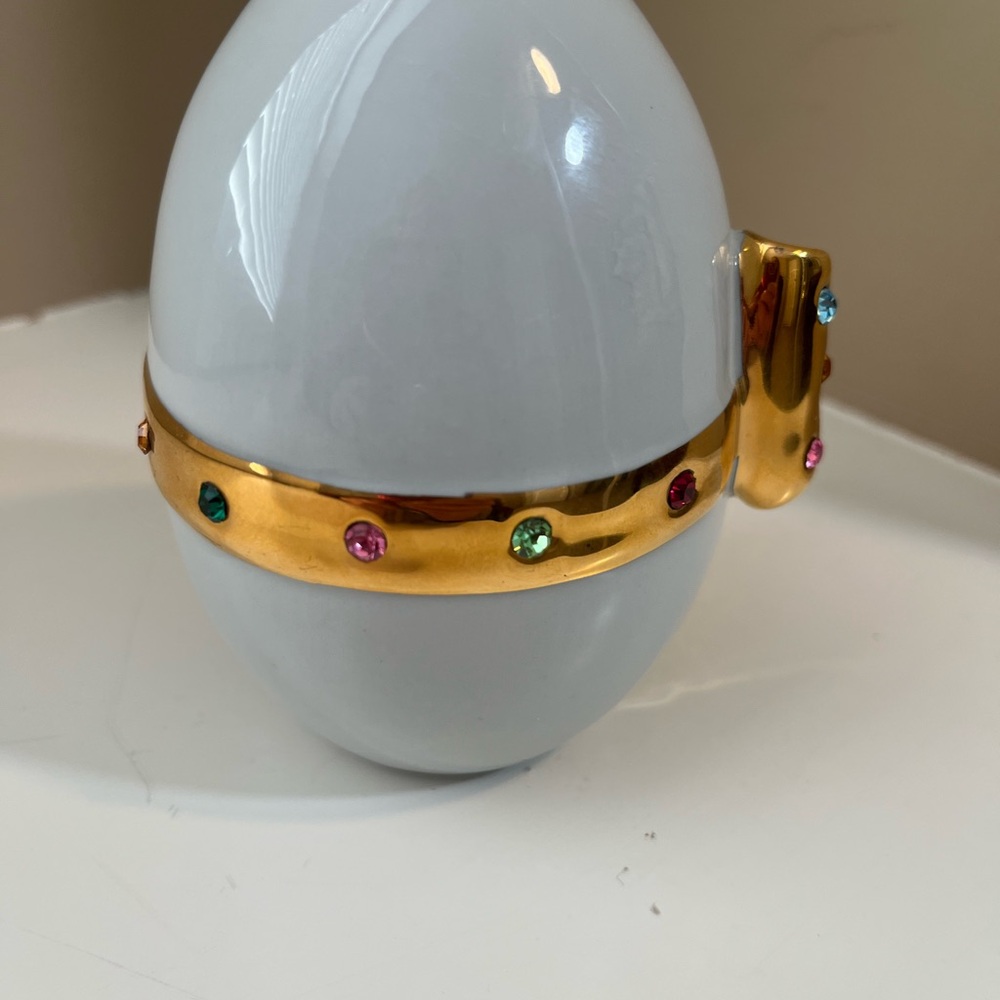 Capodimonte Polaris Egg Figurine with Swarovski Crystals, 24K Gold - Picture 11 of 16